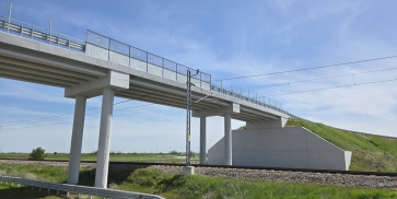 Два пътни надлеза замениха жп прелез