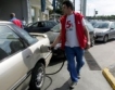 Расте цената на безоловния бензин в Гърция