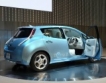 Nissan зарежда Leaf от слънчеви батерии