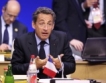 Саркози жертва отпуската си, свика заседание 