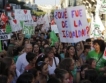 Испанските учители стачкуват