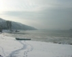 Дунав почти замръзна, спря корабоплаването